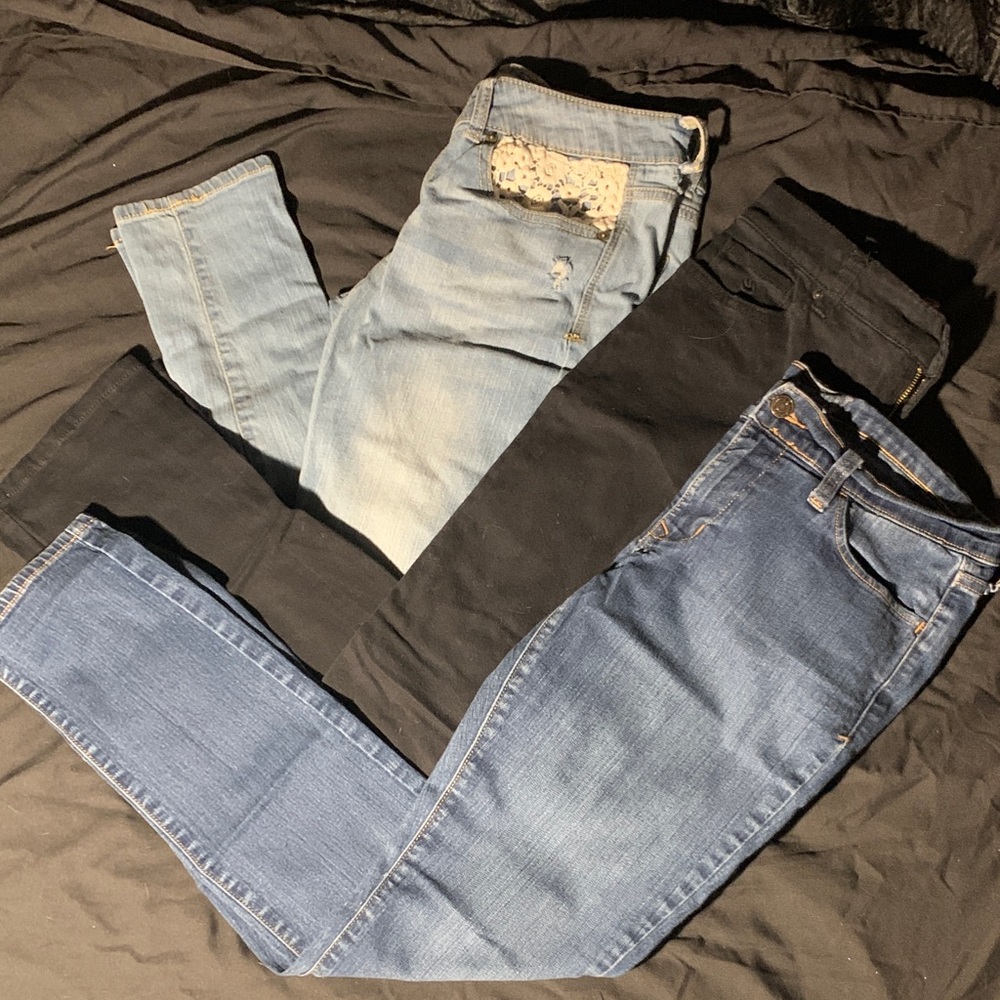 Lot of 3 Old Navy/Gloria/So Women's Skinny Jeans - Light Blue, Black, Dark Blue